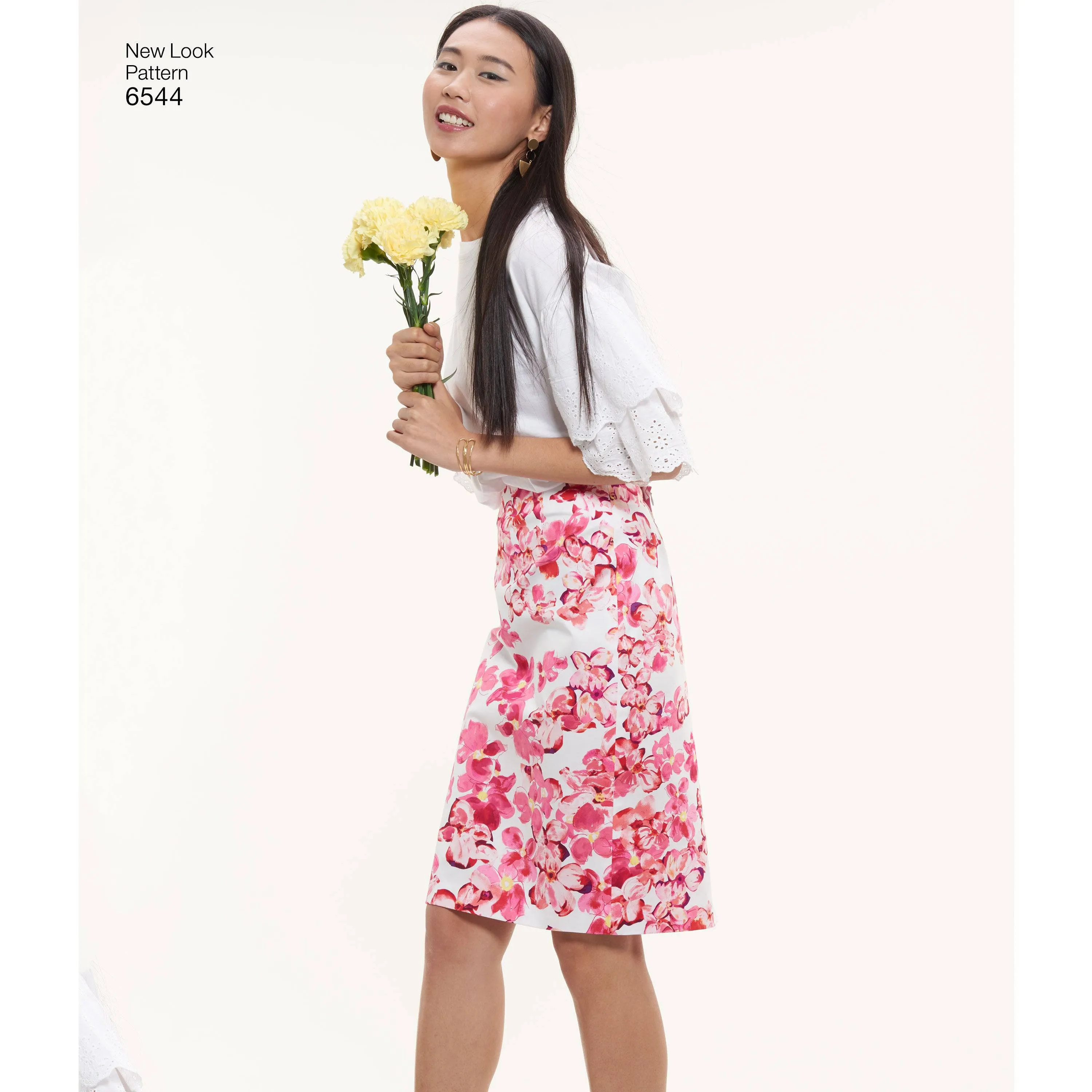 6544 New Look Pattern 6544 Miss Skirt in Two Lengths