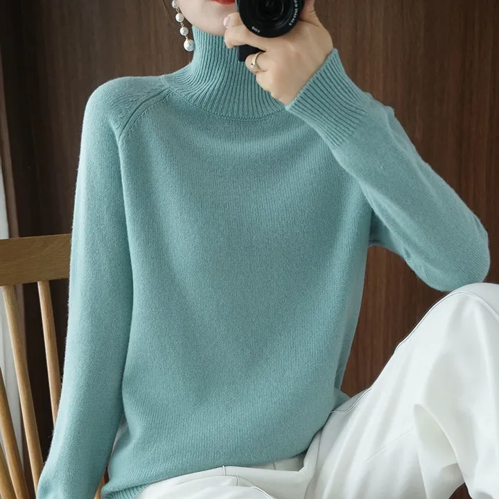 Women's Elegant Turtleneck Knitted Jumper | Ideal for Autumn/Winter