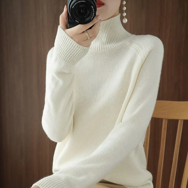 Women's Elegant Turtleneck Knitted Jumper | Ideal for Autumn/Winter